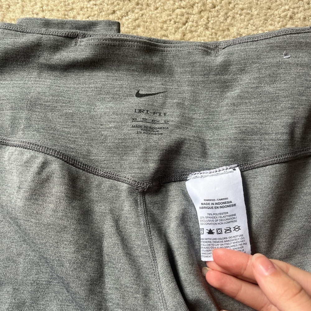 Nike Heather Gray Performance Leggings